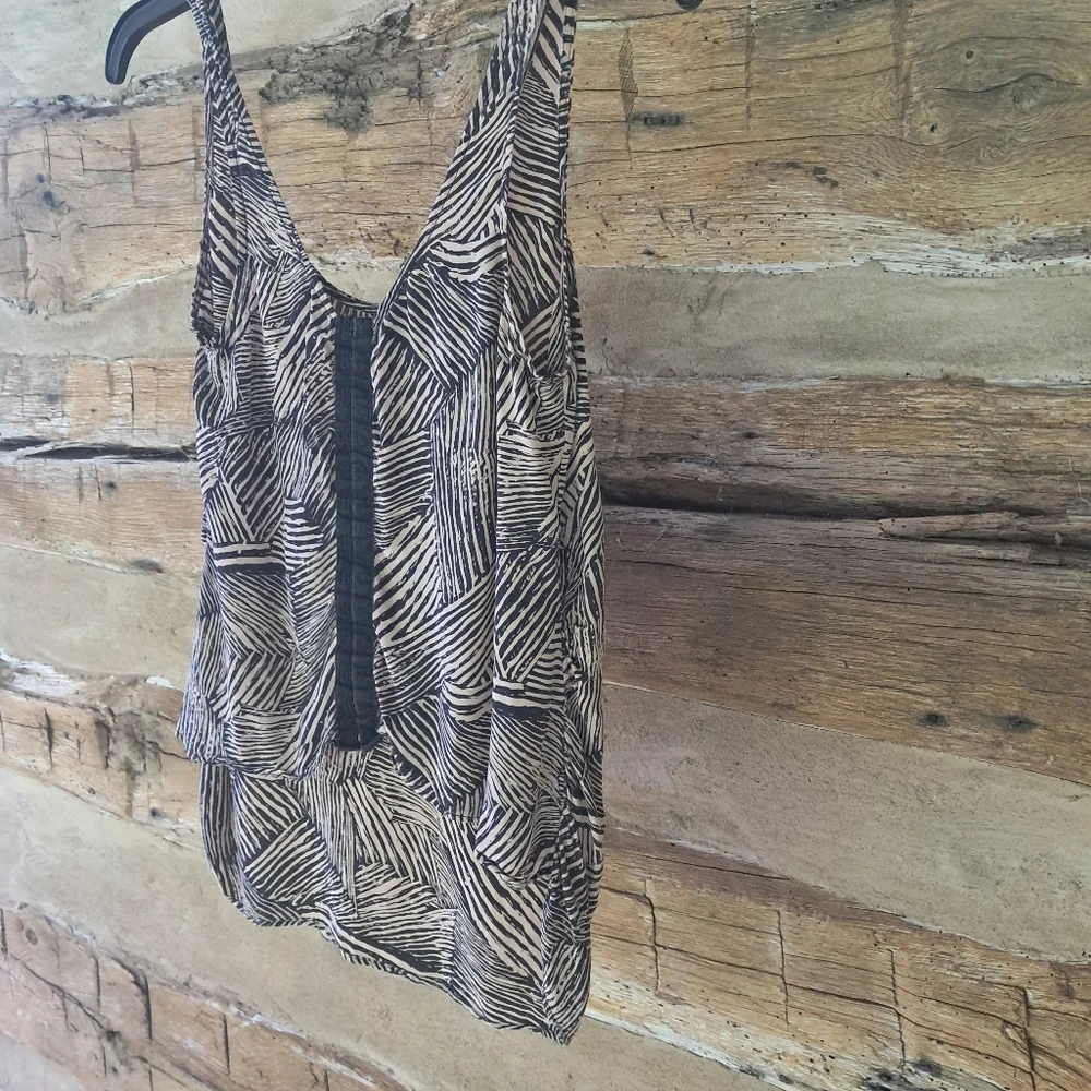 3/$12 Unbranded Tan & Black Striped High Low 100% Silk Tank Top Size Small - Picture 3 of 5